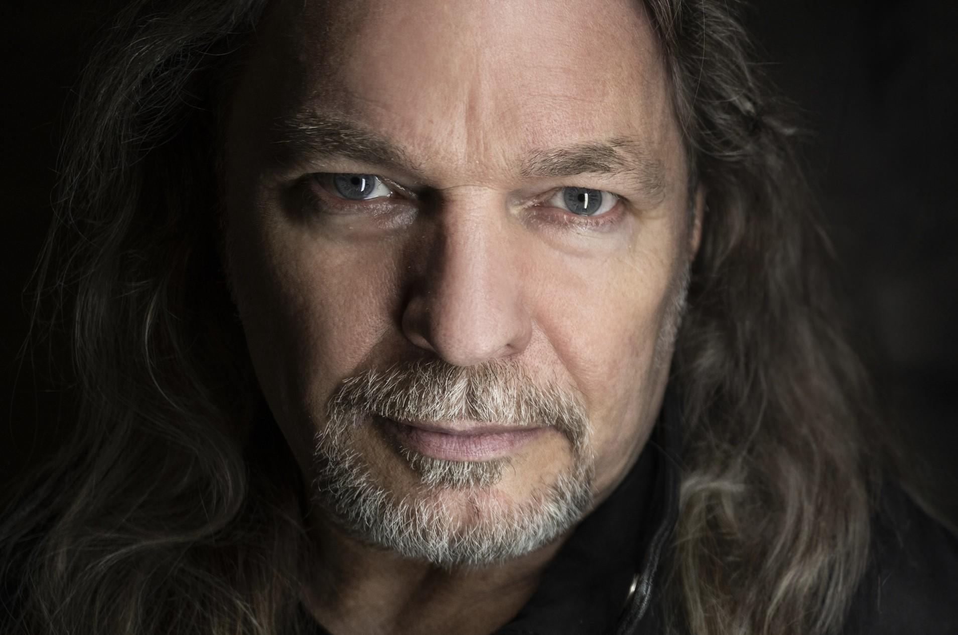 Koncert: PETR KOLÁŘ